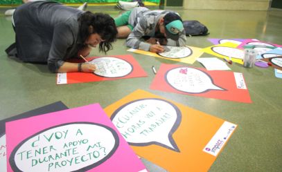 realizando carteles